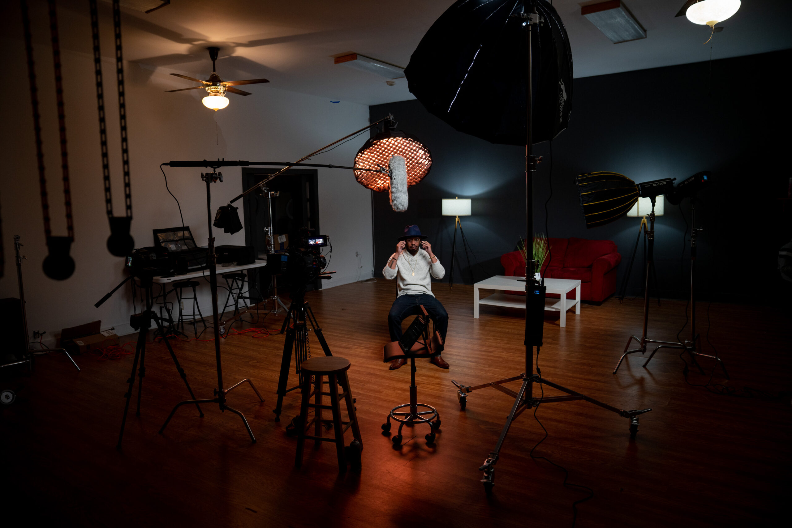 Top 19 Wedding Guest Complaints & How To Avoid Them! 5 Quant Swindell posing for video session photographer & videographer