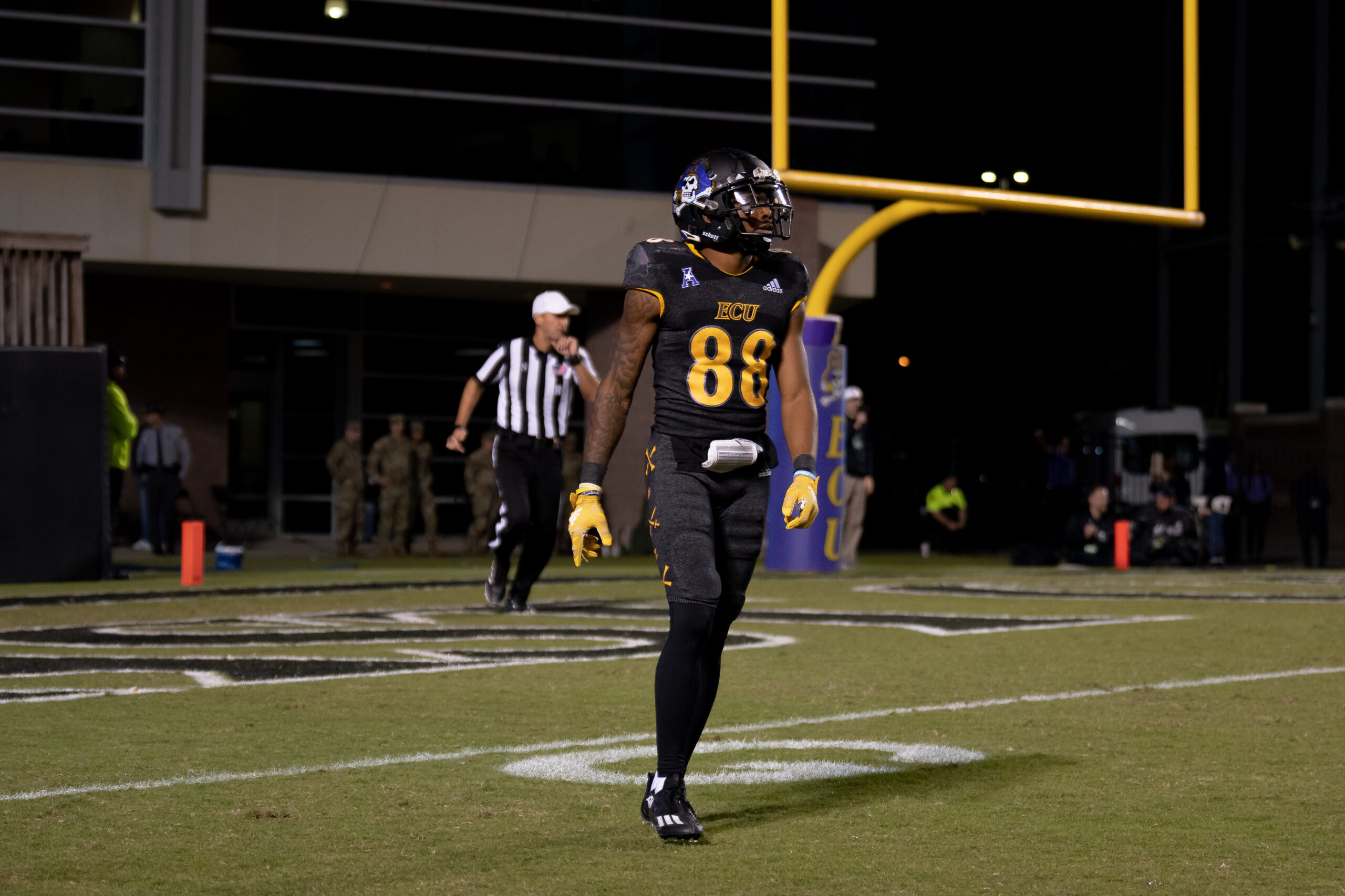 My First ECU College Football Photography Assignment 194 ECU player No. 86 jogging past the goalpost
