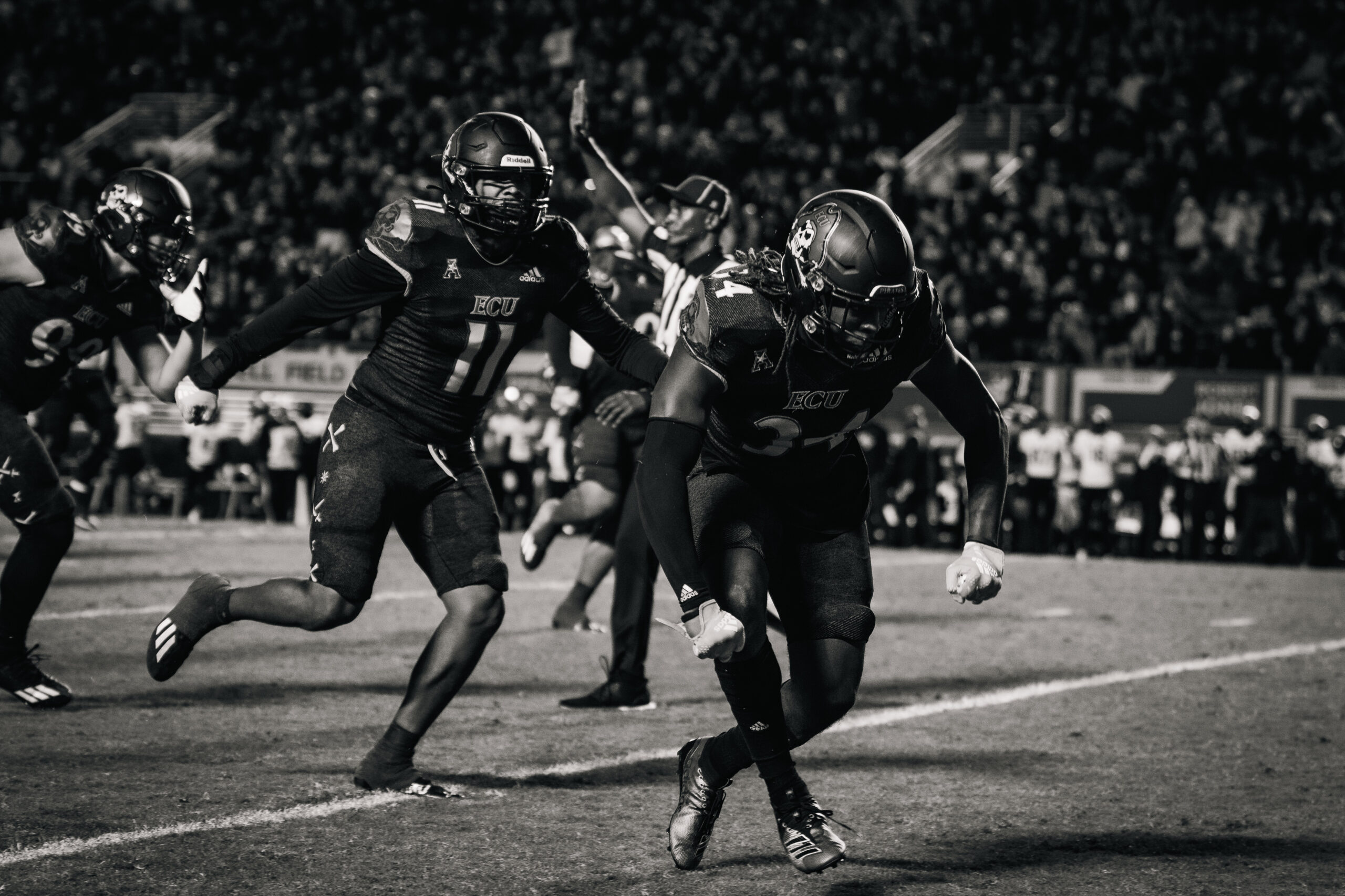 My First ECU College Football Photography Assignment 22 Sports-Photographer-and-Videographer-Greenville-NC-True-Essence-Photography-scaled