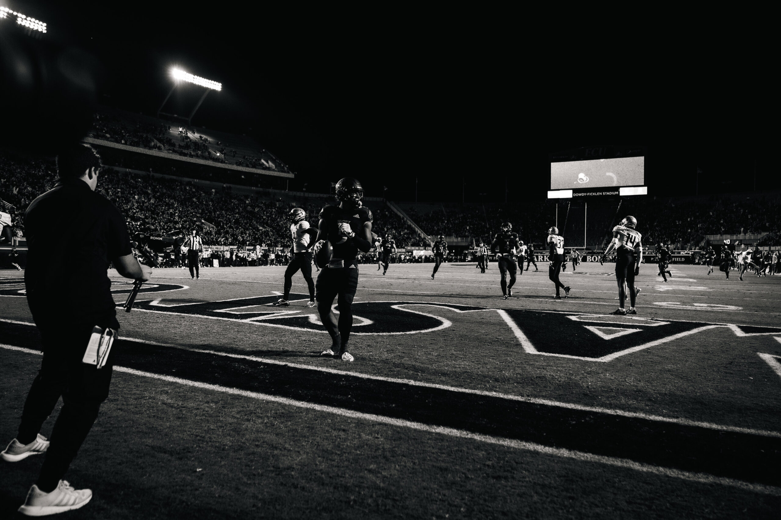 My First ECU College Football Photography Assignment 215 Sports-Photographer-and-Videographer-Greenville-NC-True-Essence-Photography-2-scaled
